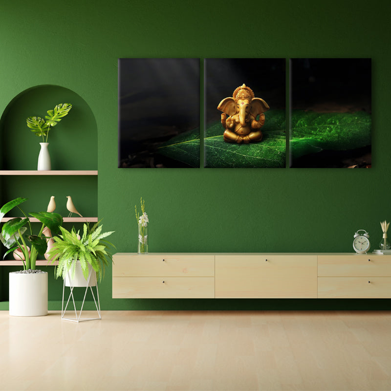 Divine Harmony: A Wall Art Capturing Ganesh Statue on a Leaf - Embrace the Symbolism of Balance and Spiritual Presence - S05E57