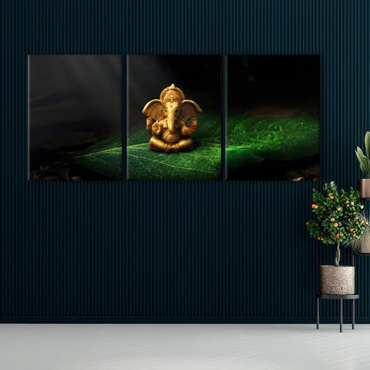 Divine Harmony: A Wall Art Capturing Ganesh Statue on a Leaf - Embrace the Symbolism of Balance and Spiritual Presence - S05E57