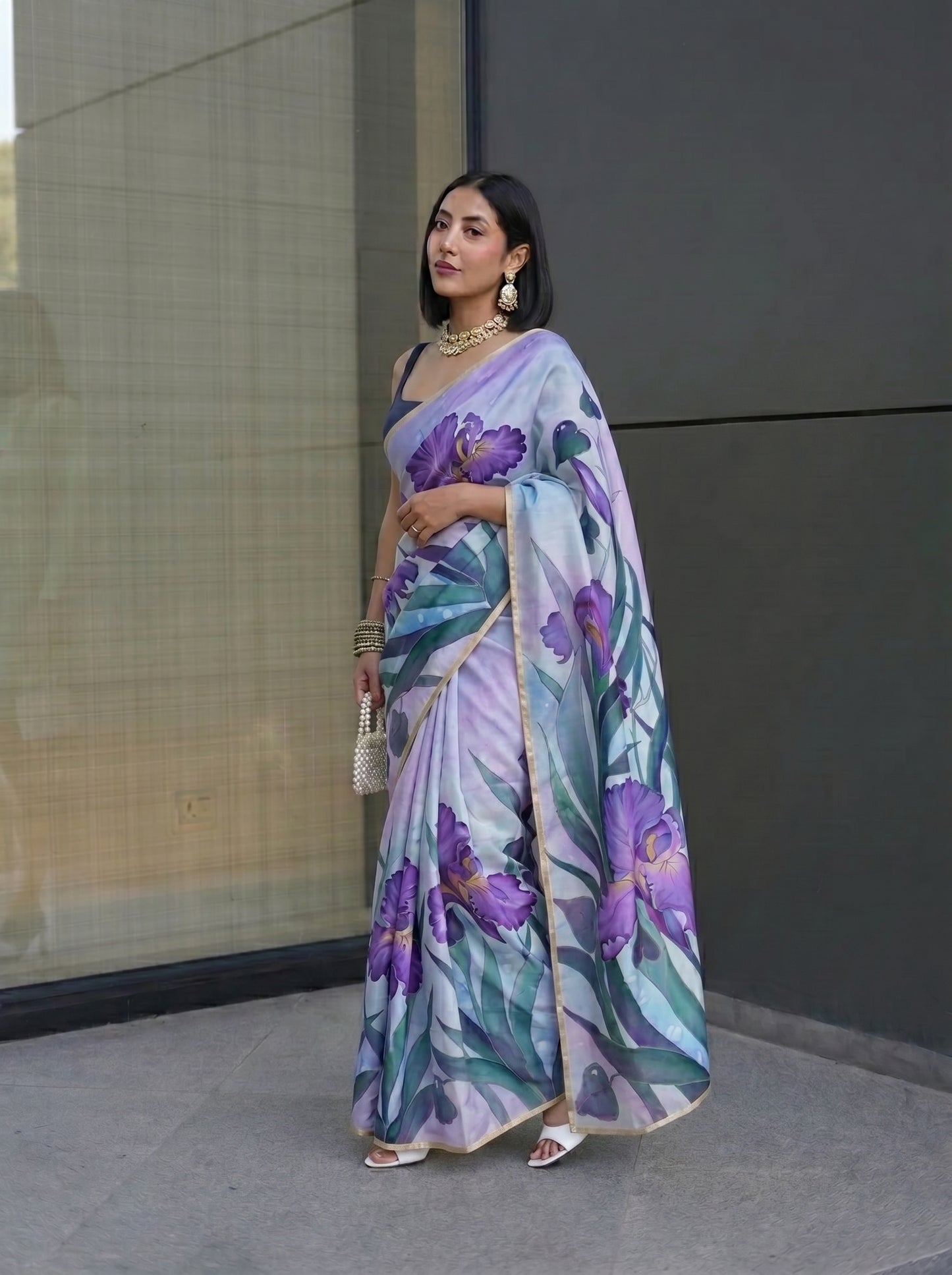 Saree purple - violet flower with leaves