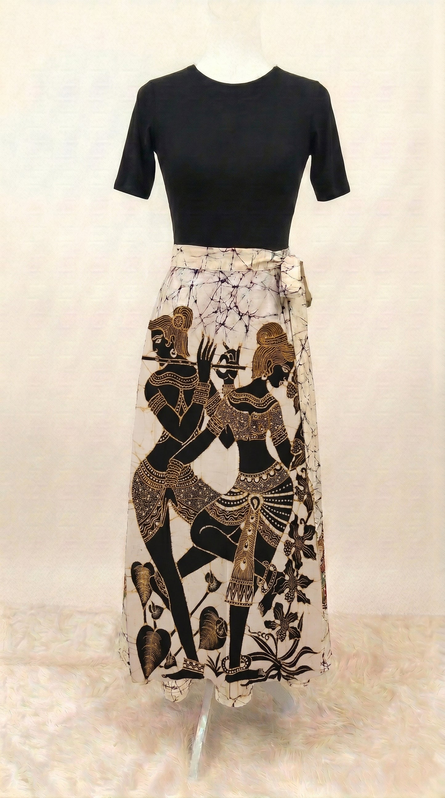 Wrap skirt - traditional art