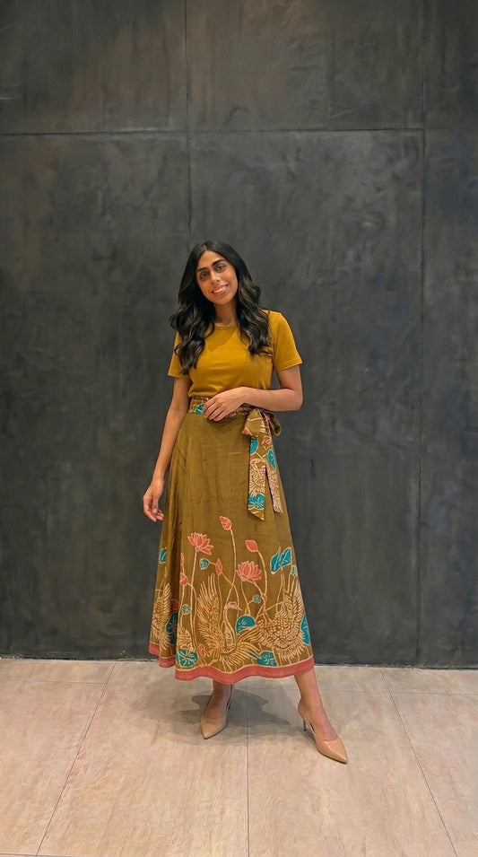 Wrap skirt - green golden lotus light